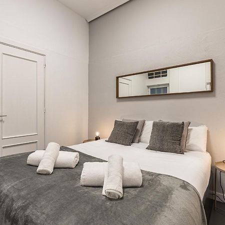 Waou Essence I Los Austrias - Corta Duracion Madrid Exterior photo