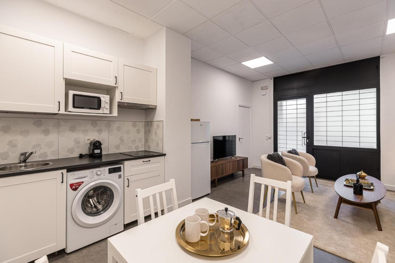Waou Essence I Los Austrias - Corta Duracion Madrid Exterior photo