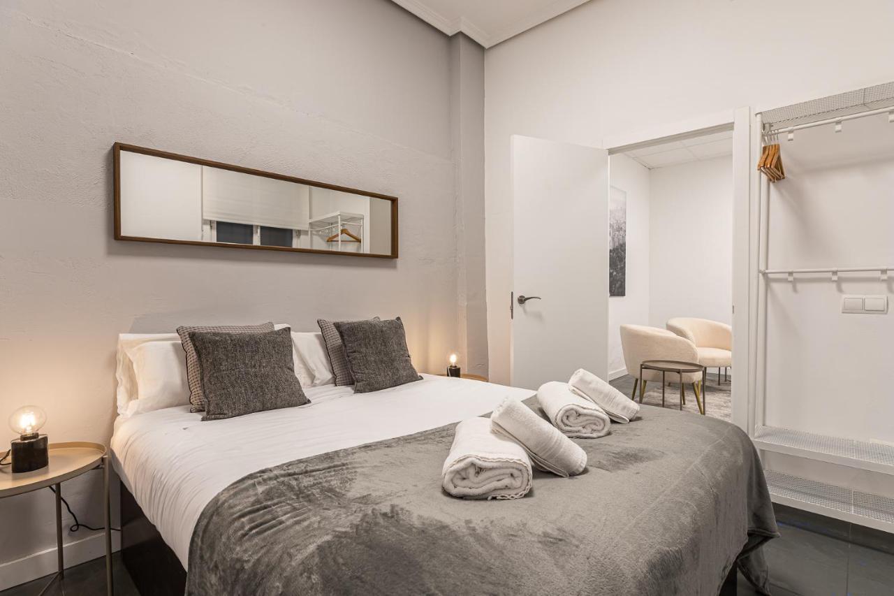 Waou Essence I Los Austrias - Corta Duracion Madrid Exterior photo