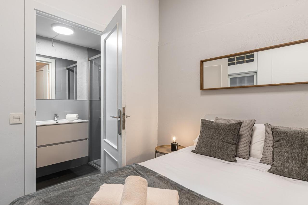 Waou Essence I Los Austrias - Corta Duracion Madrid Exterior photo